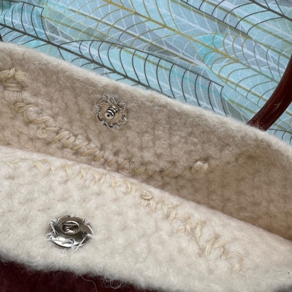 Handcrafted Multicolor felted wool and ribbon Satchel with Wooden Handle - Picture 3 of 3